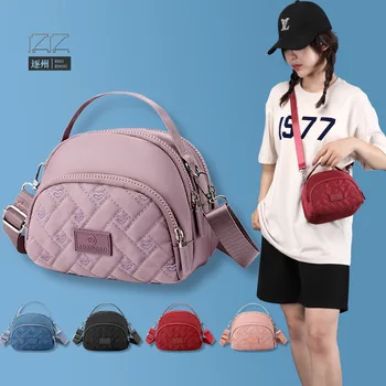 Módne dámske taška, univerzálne a prenosné. Ideálne pre cestovanie a tiež sa môže použiť ako mobilný telefón taška.